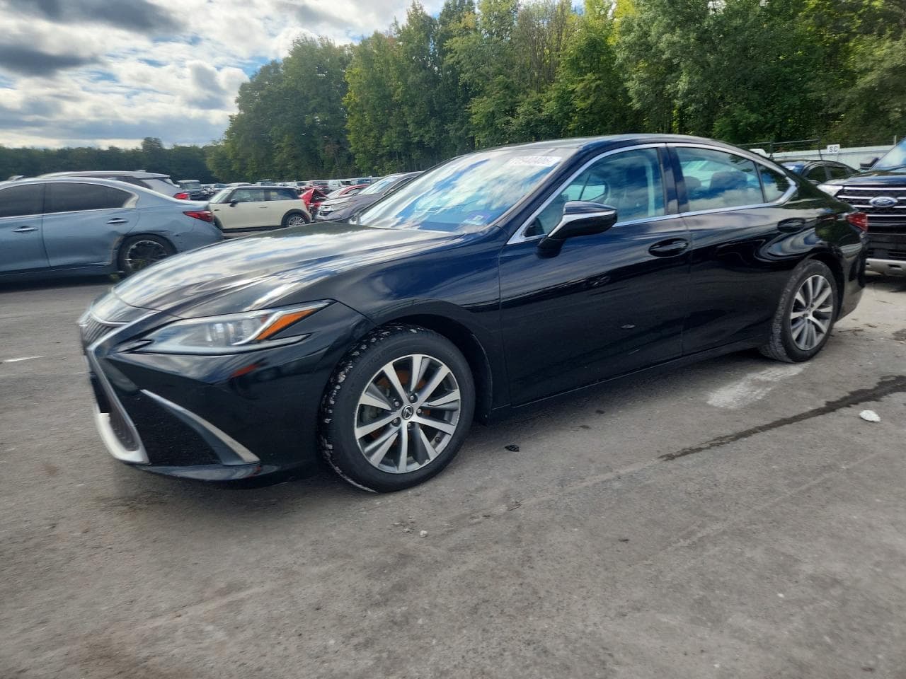 Lexus ES 2019 z USA