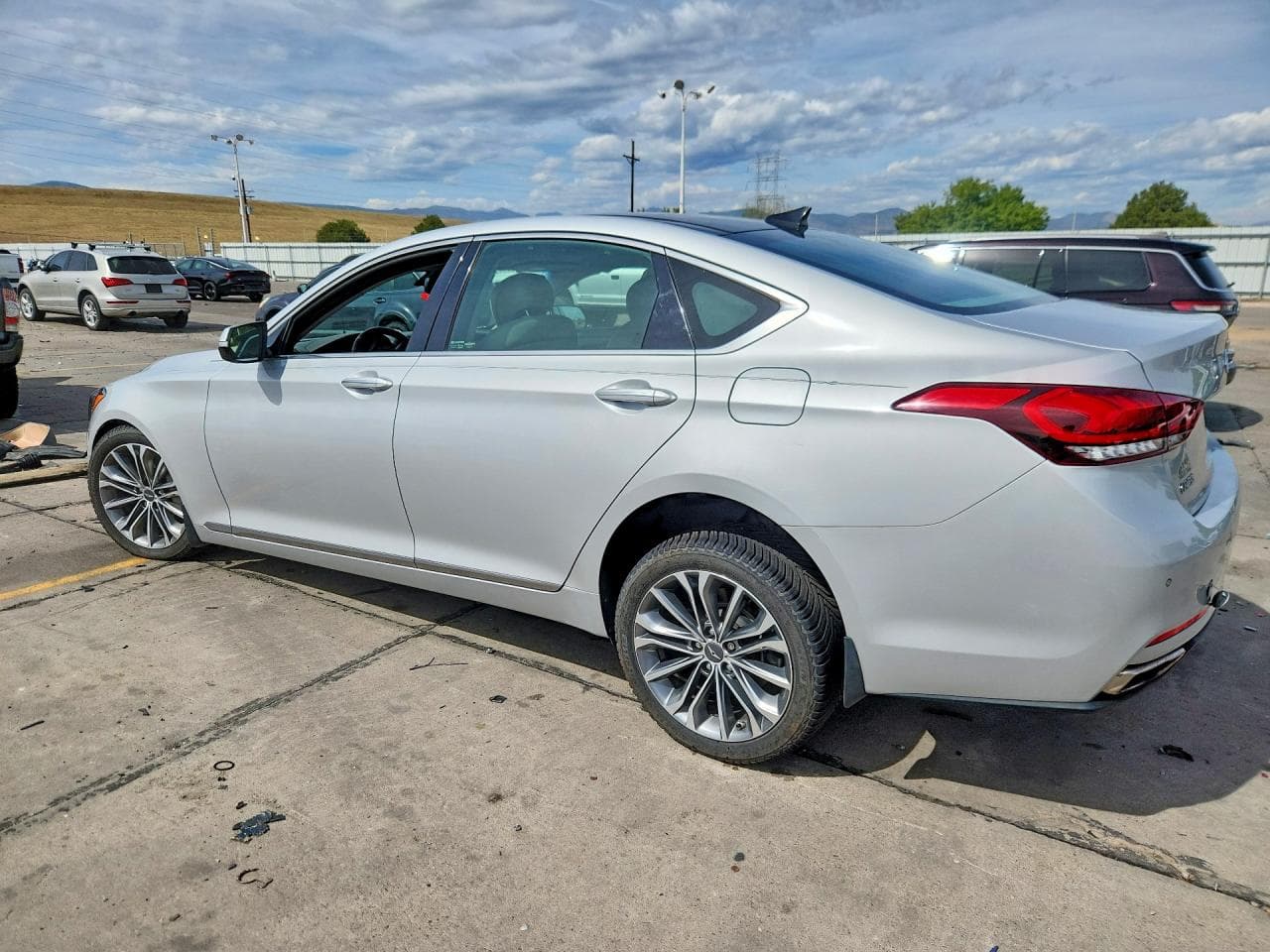 2015 Hyundai Genesis 3.8L - foto 2