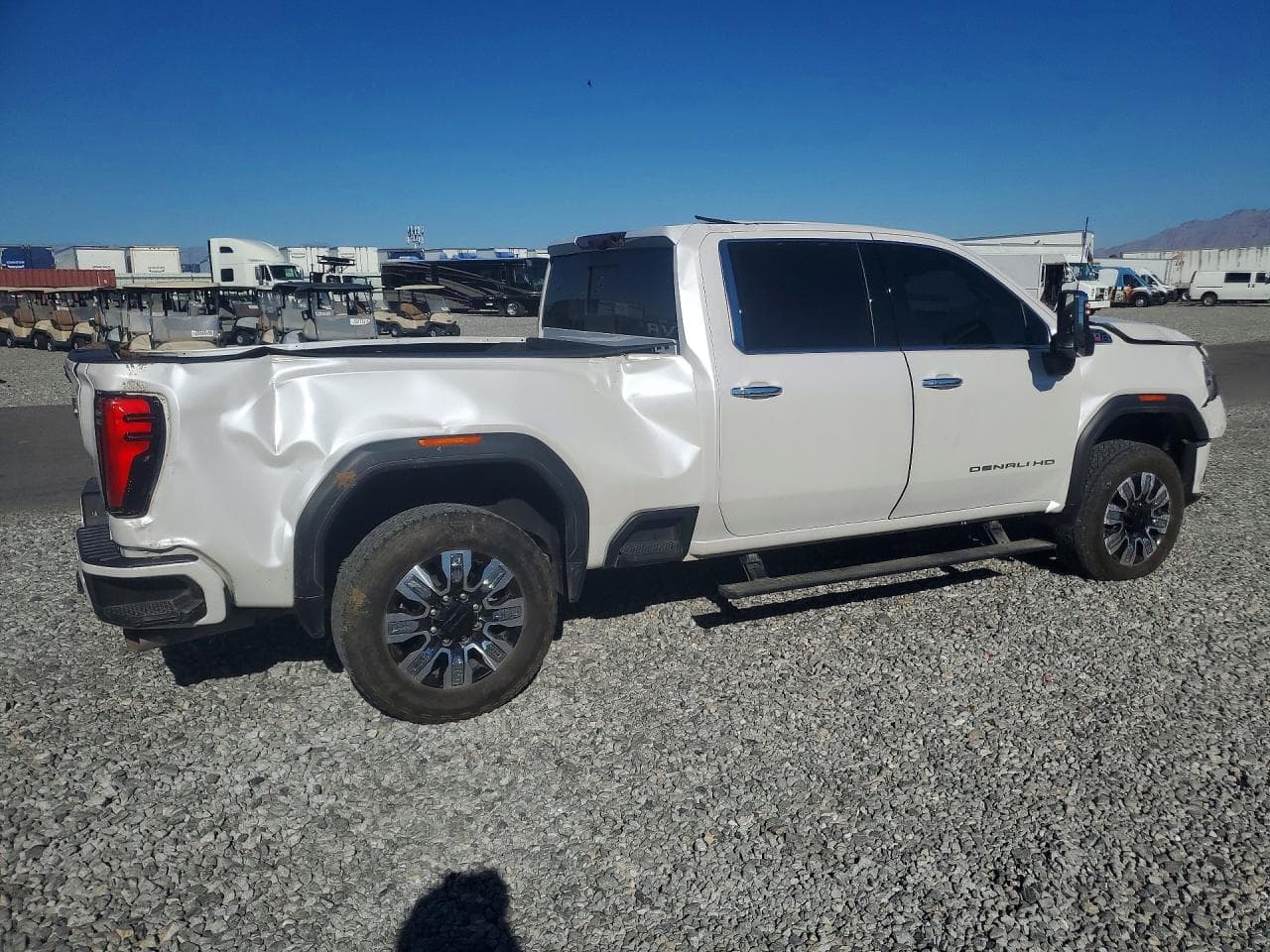 2024 GMC Sierra K2500 Denali - foto 3