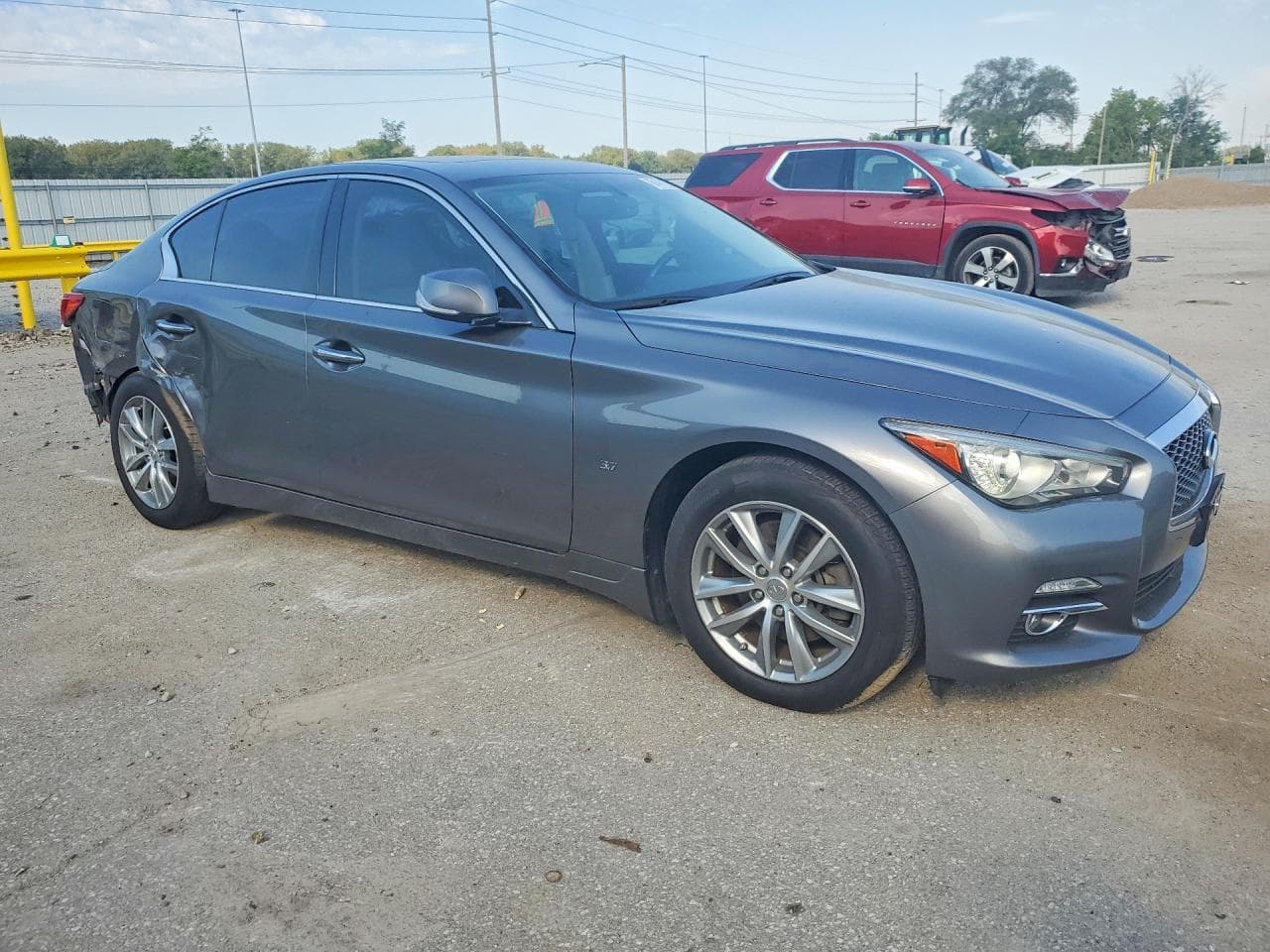 2015 Infiniti Q50 Premium - foto 4