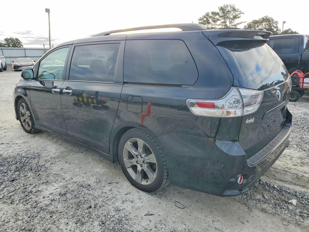 2014 Toyota Sienna Sport - foto 2