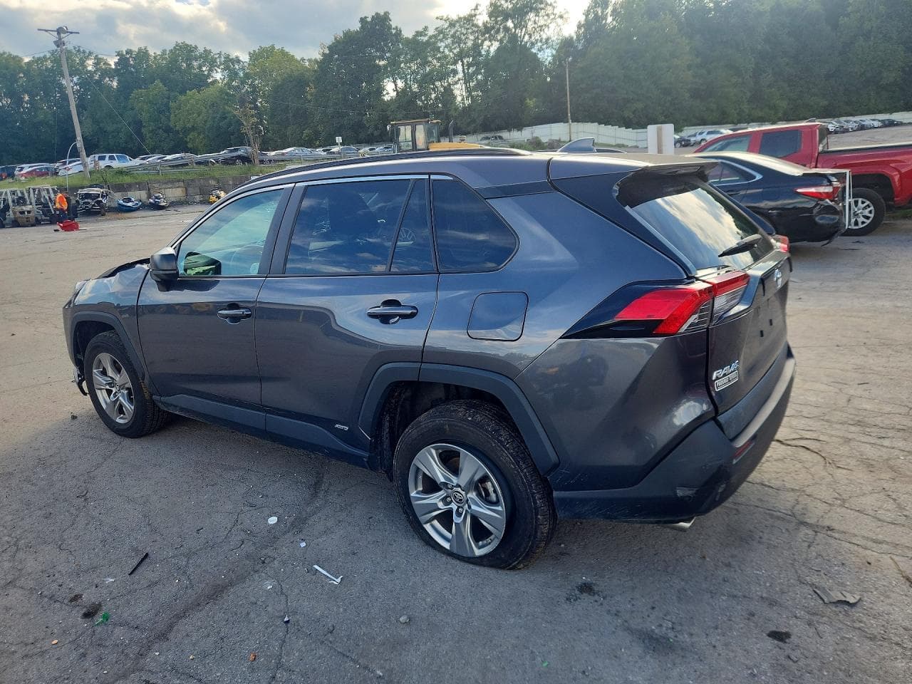 2024 Toyota Rav4 Le - foto 2