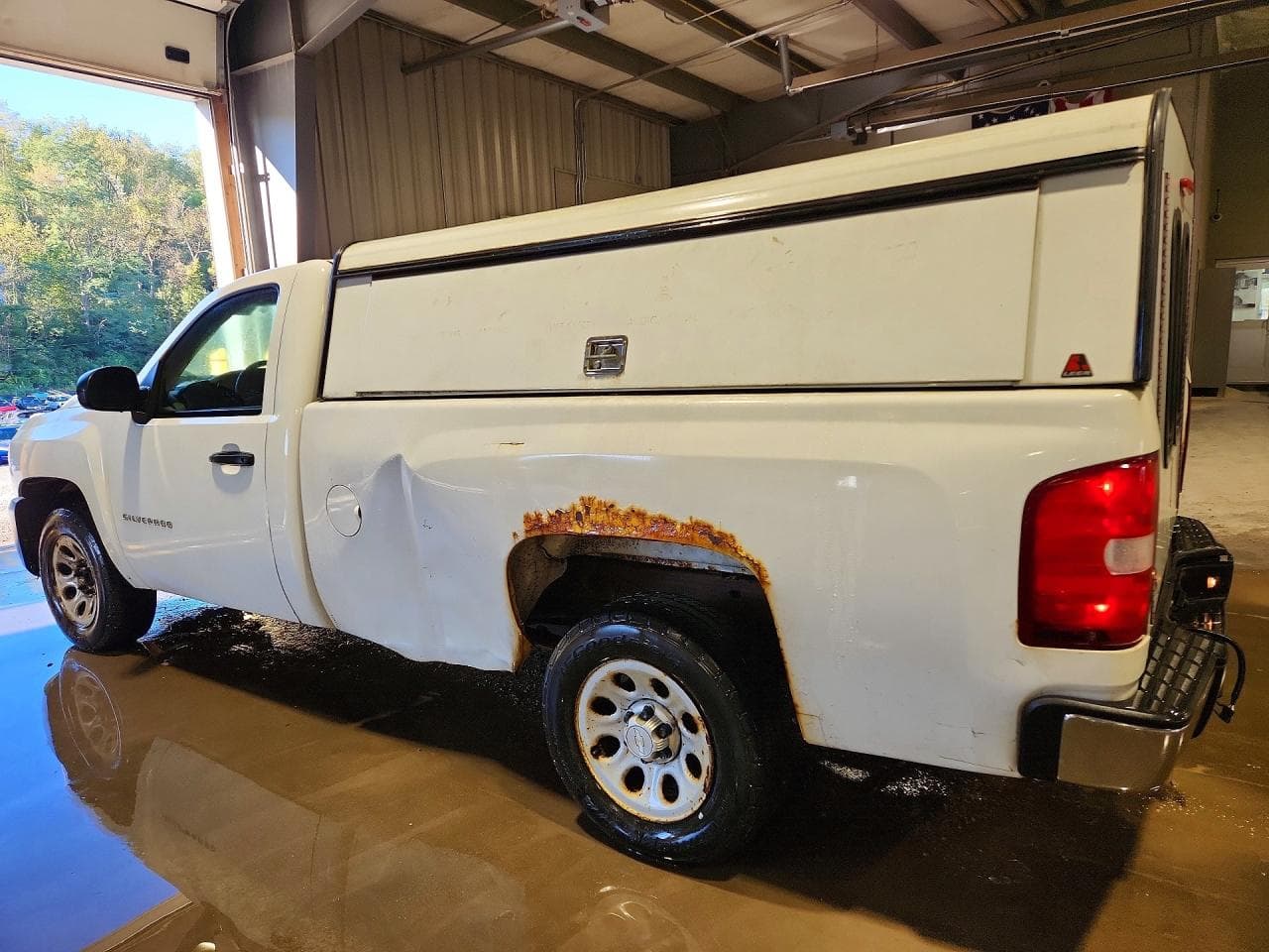 2011 Chevrolet Silverado C1500 - foto 2