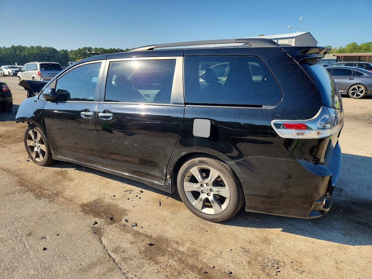 2014 Toyota Sienna - foto 2