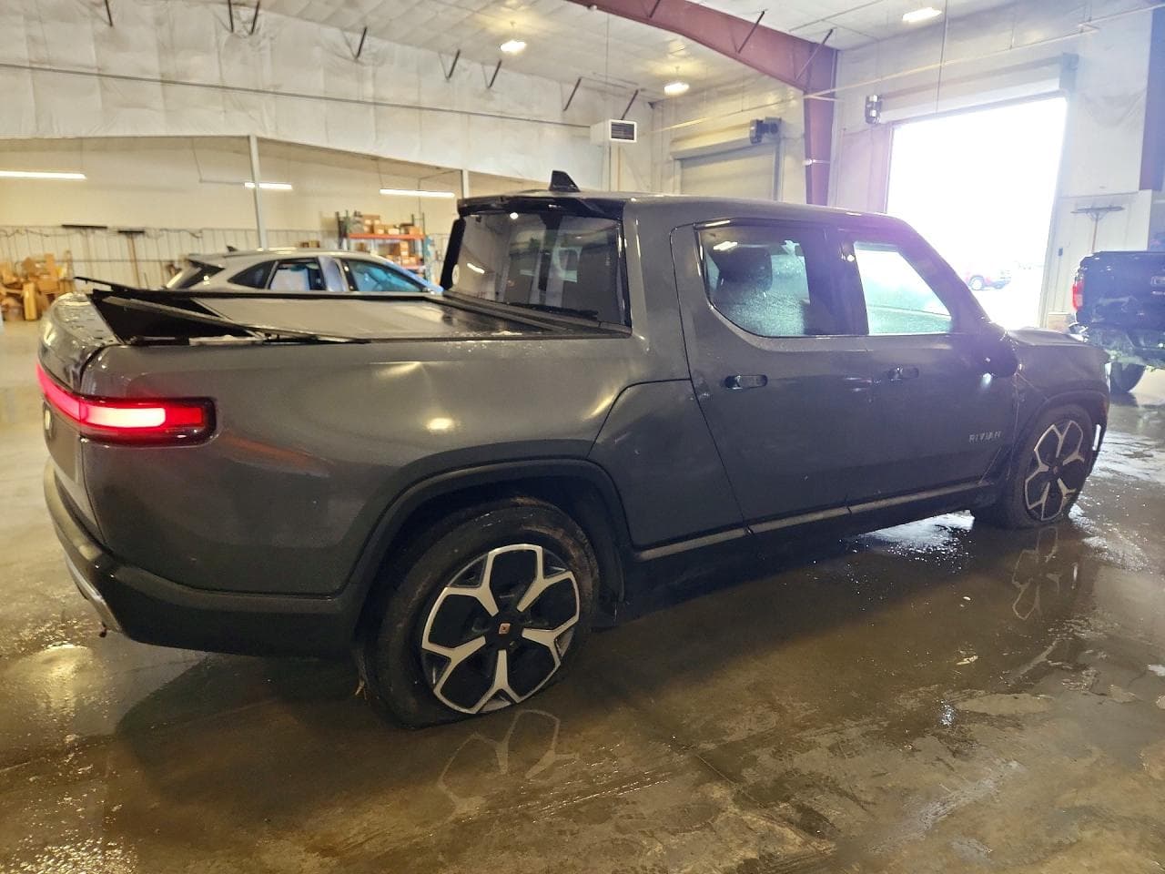 2023 Rivian R1T Adventure - foto 3