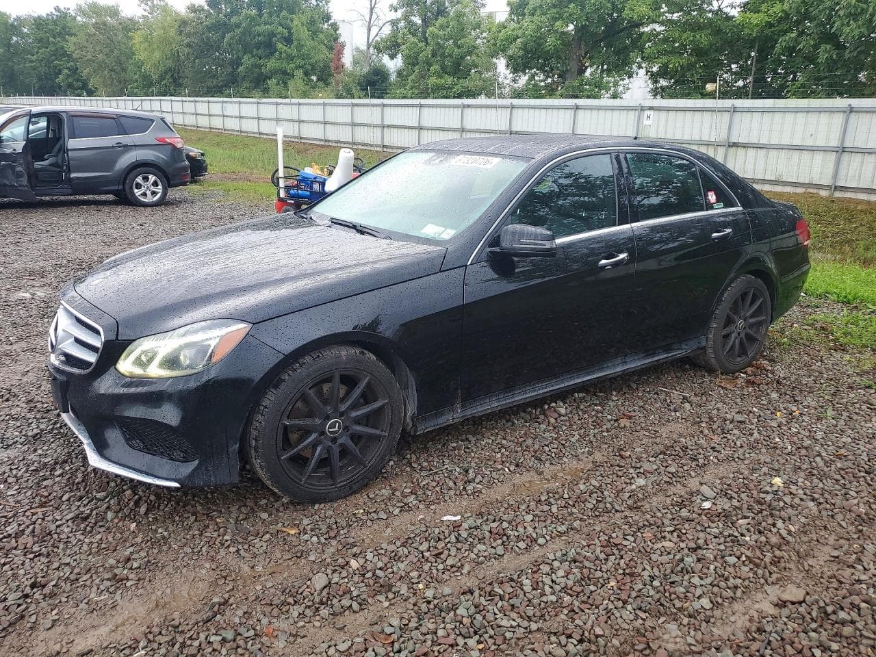 Mercedes-Benz E-klasse 2016 z USA