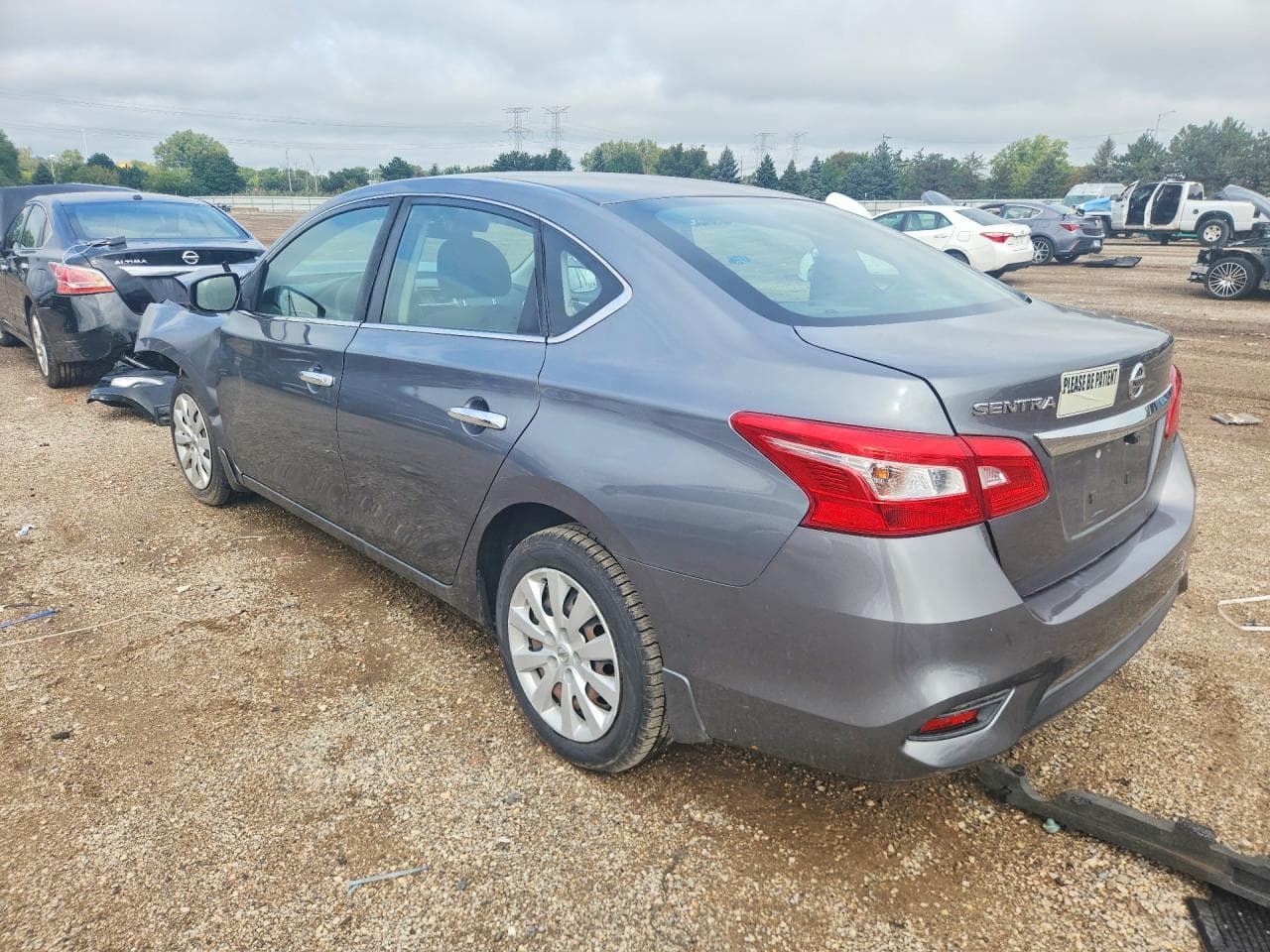 2016 Nissan Sentra S - foto 2