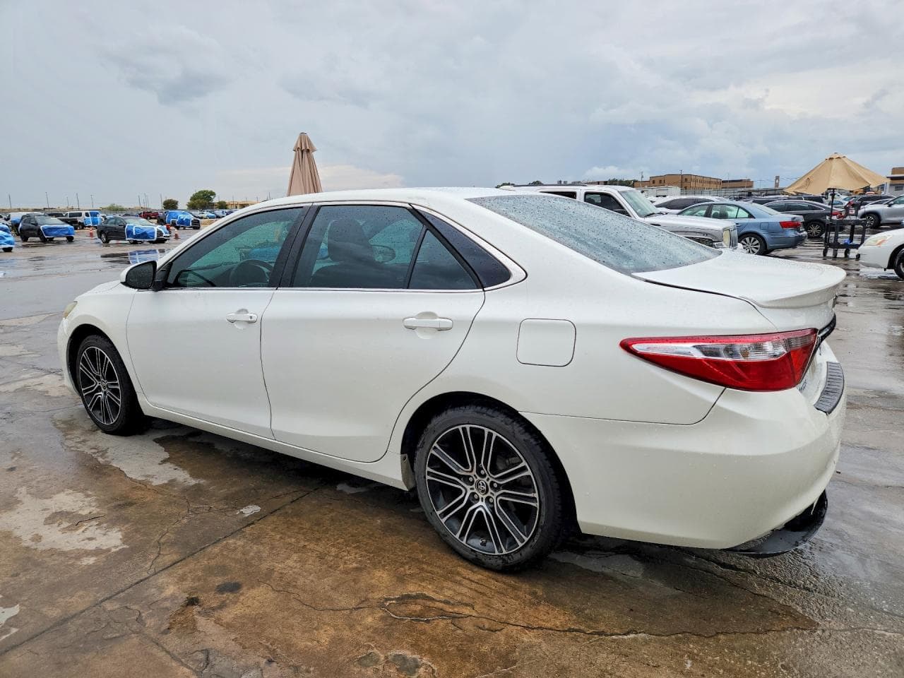 2016 Toyota Camry Special Edition - foto 2