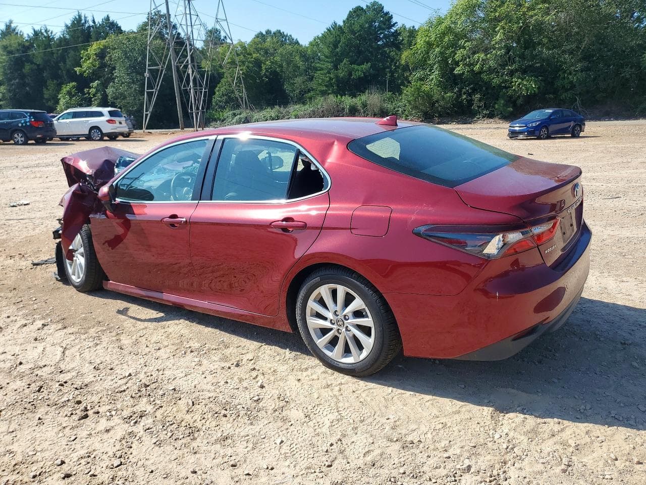 2022 Toyota Camry Le - foto 2