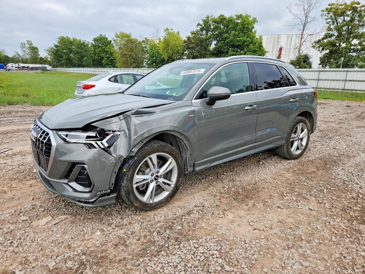 Audi Q3 2021 z USA