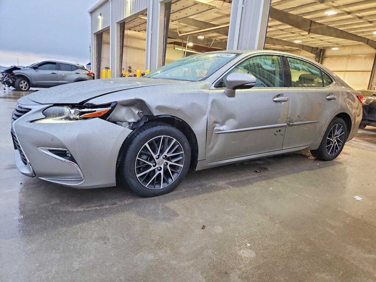 Lexus ES 2016 z USA