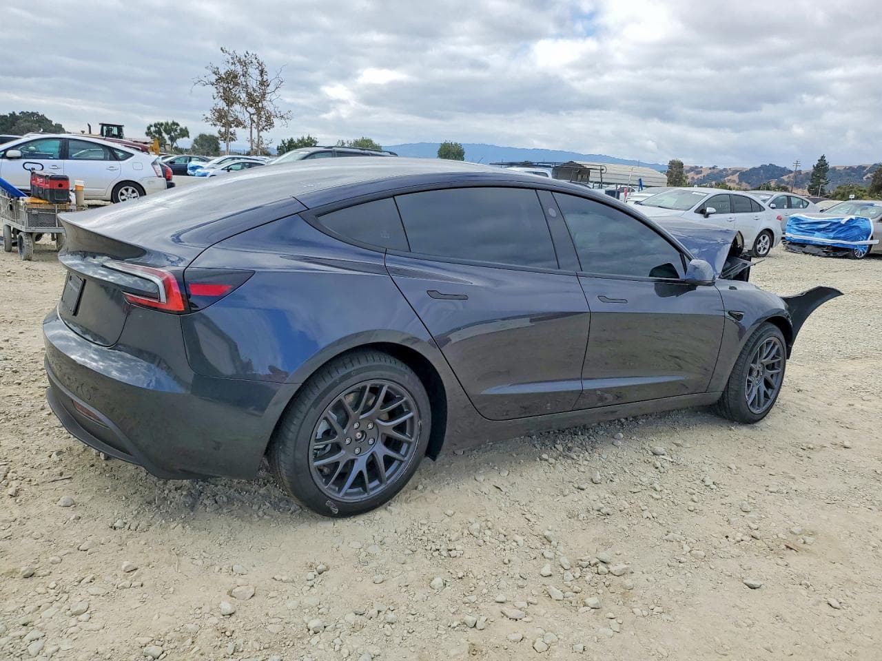 2026 Tesla Model 3 - foto 3
