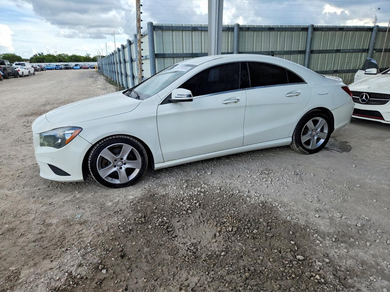 Mercedes-Benz CLA-klasse 2016 z USA