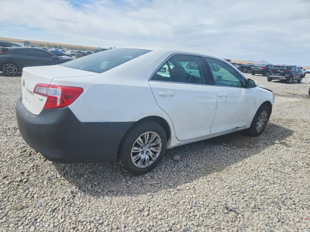 2014 Toyota Camry Le - foto 3