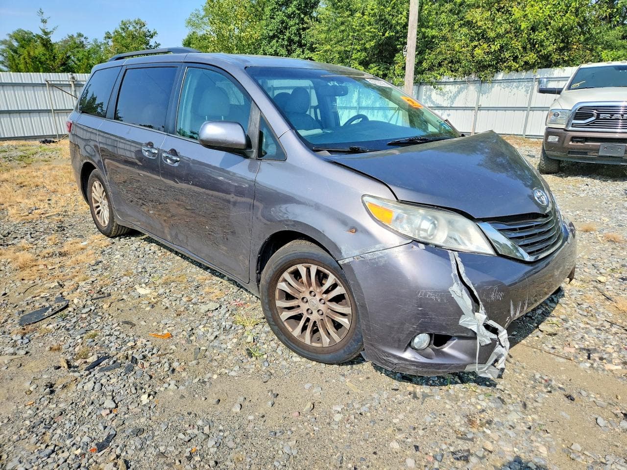 2016 Toyota Sienna Xle 8-Passenger - foto 4