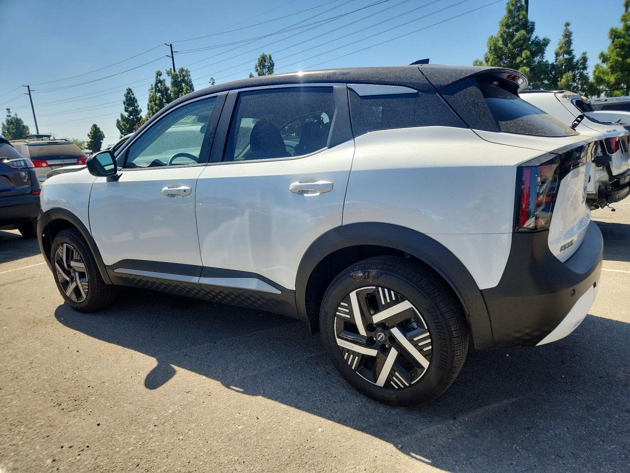 2025 Nissan Kicks Sv - foto 2