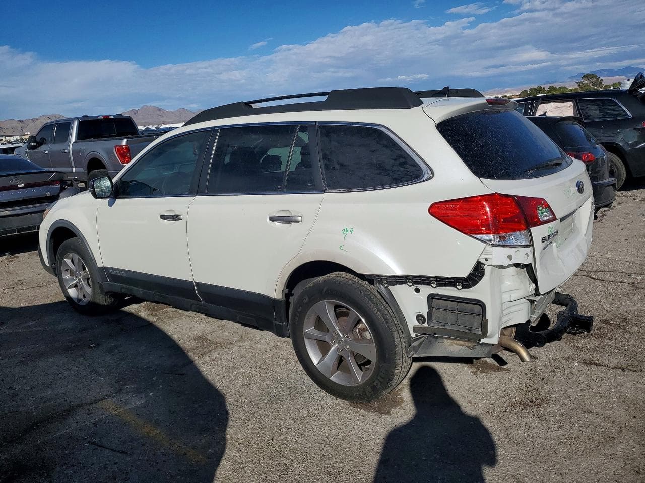2014 Subaru Outback 3.6R Limited - foto 2