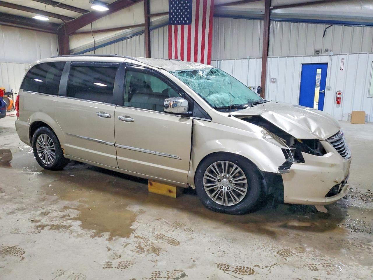 2015 Chrysler Town & Country Touring L - foto 4
