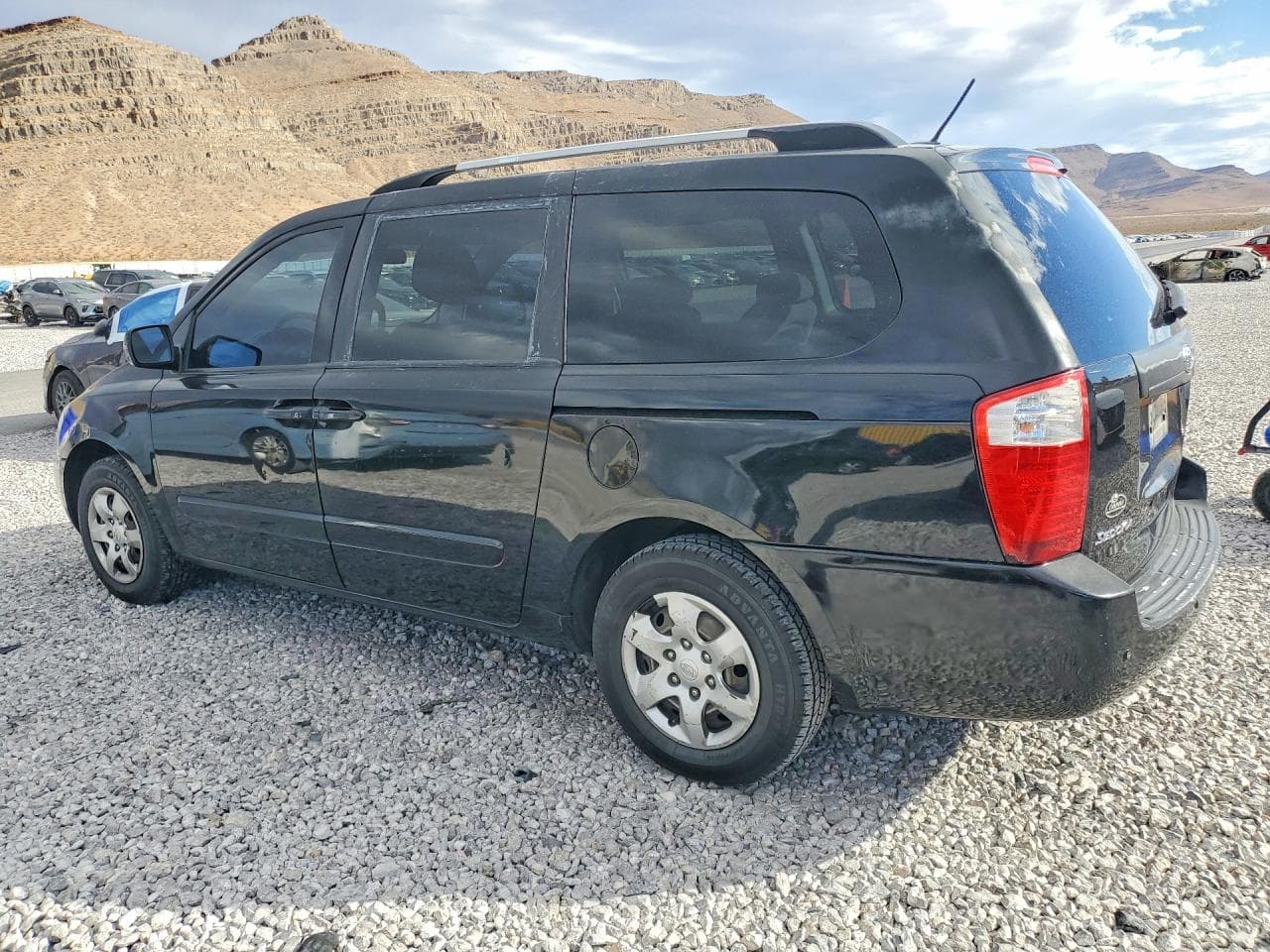 2010 Kia Sedona Lx - foto 2