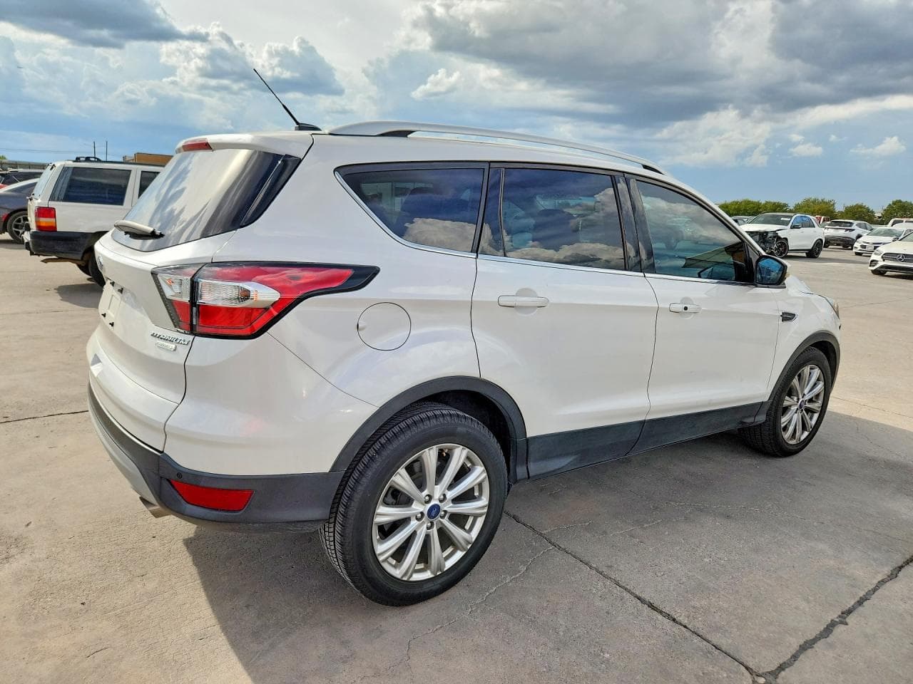 2017 Ford Escape Titanium - foto 3