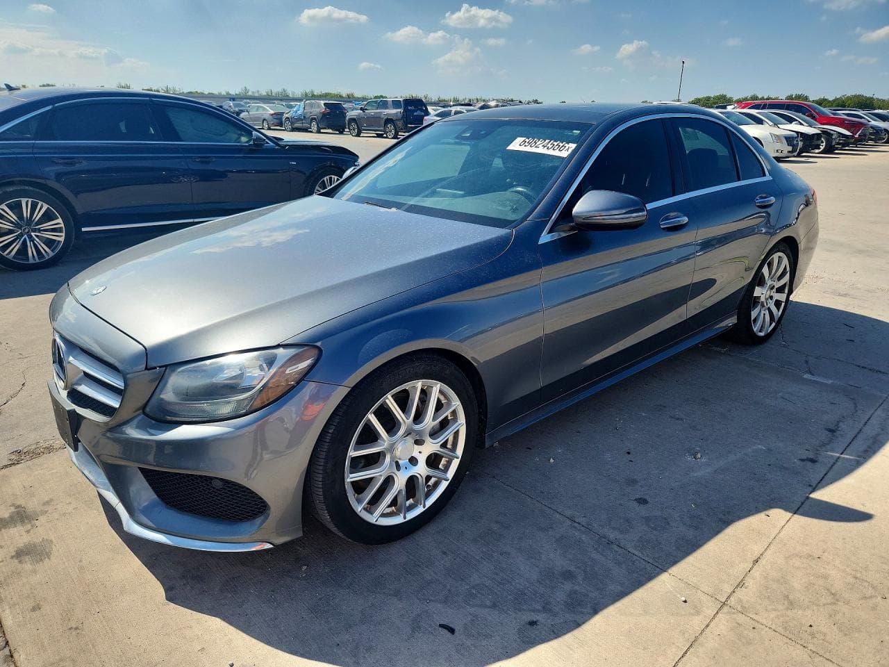 Mercedes-Benz C-klasse 2017 z USA
