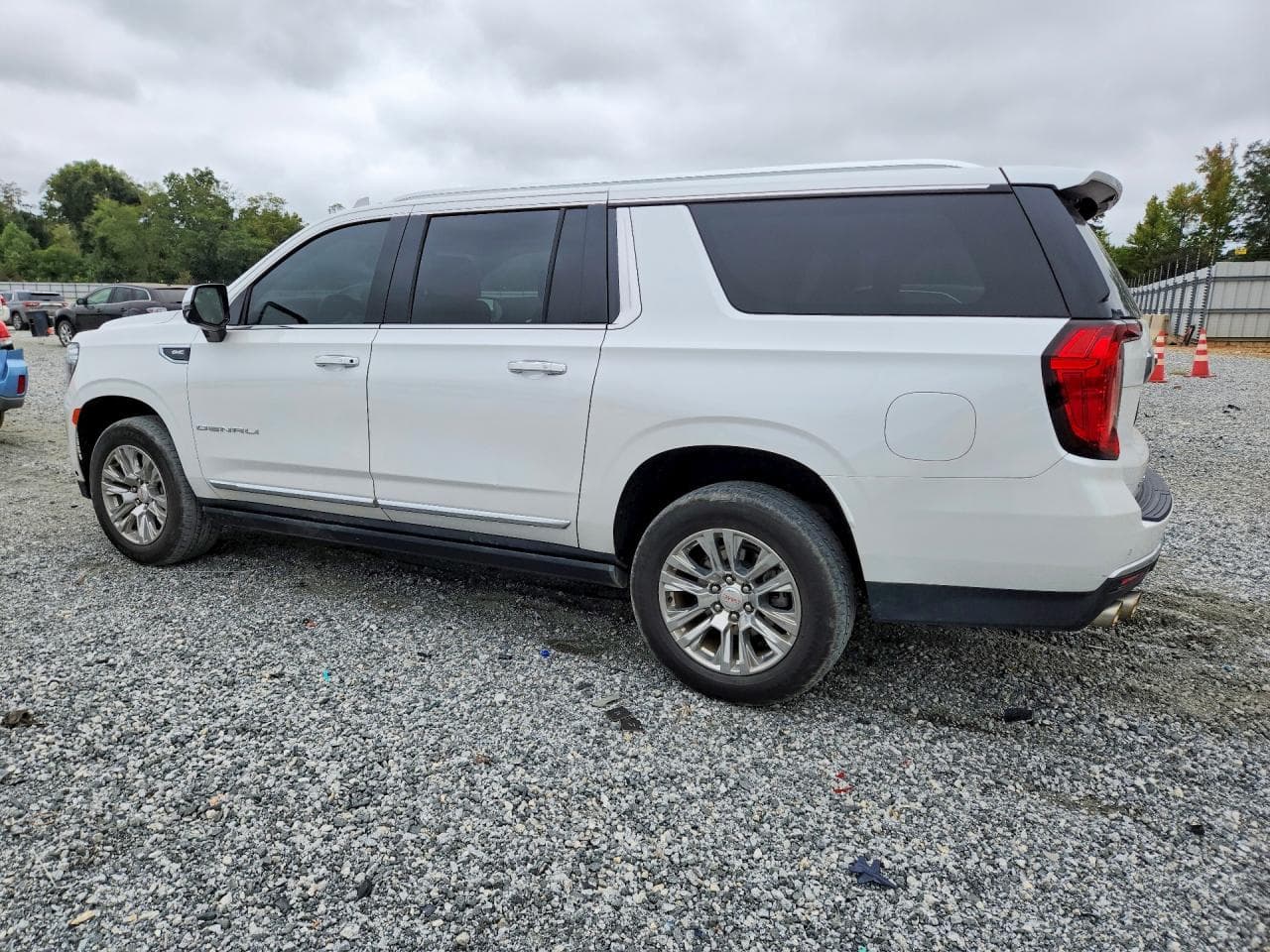 2023 GMC Yukon Xl Denali - foto 2