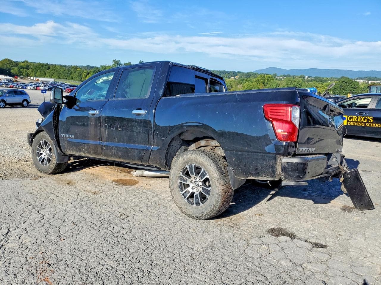 2021 Nissan Titan Sv - foto 2