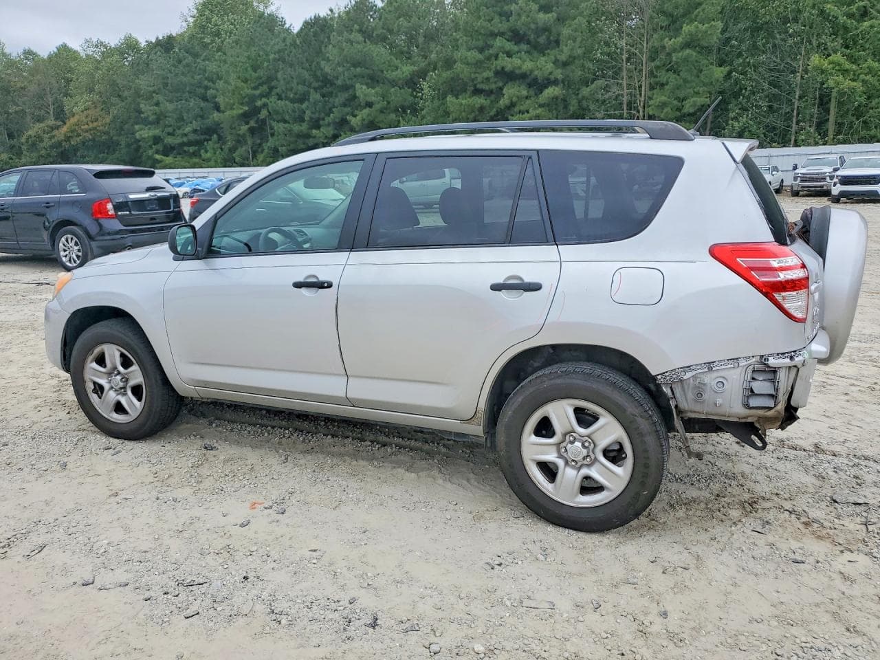 2010 Toyota Rav4 Base - foto 2