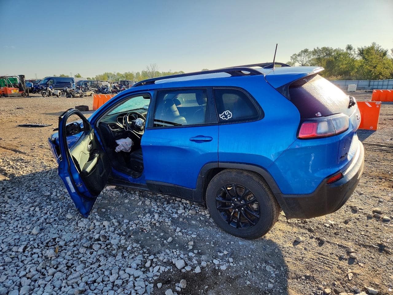 2023 Jeep Cherokee Altitude Lux - foto 2