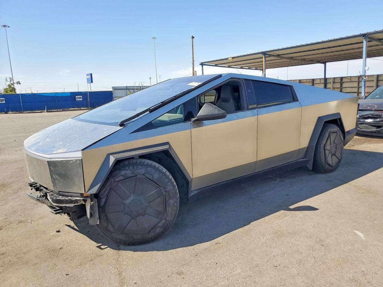 Tesla Cybertruck 2025 z USA