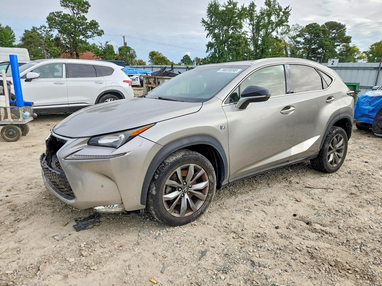 Lexus NX 2016 z USA