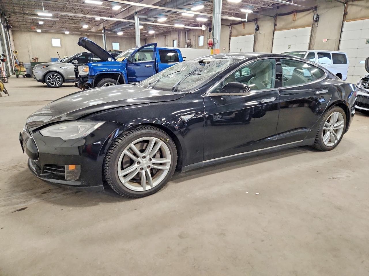 Tesla Model S 2015 z USA