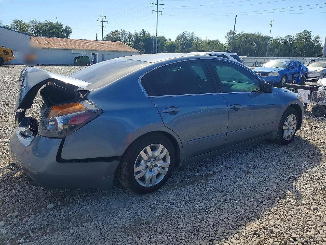 2010 Nissan Altima 2.5 - foto 3