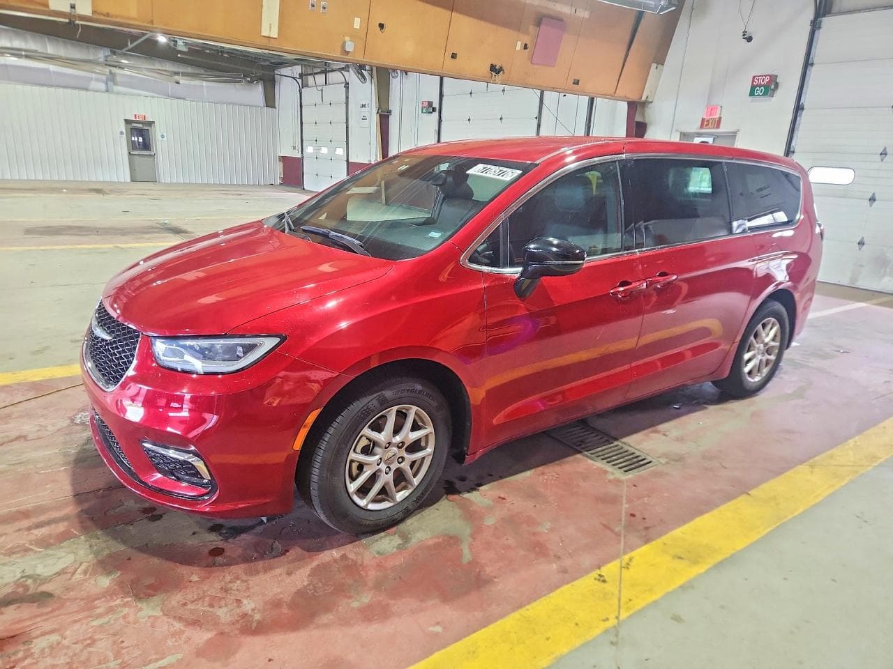Chrysler Pacifica 2025 z USA