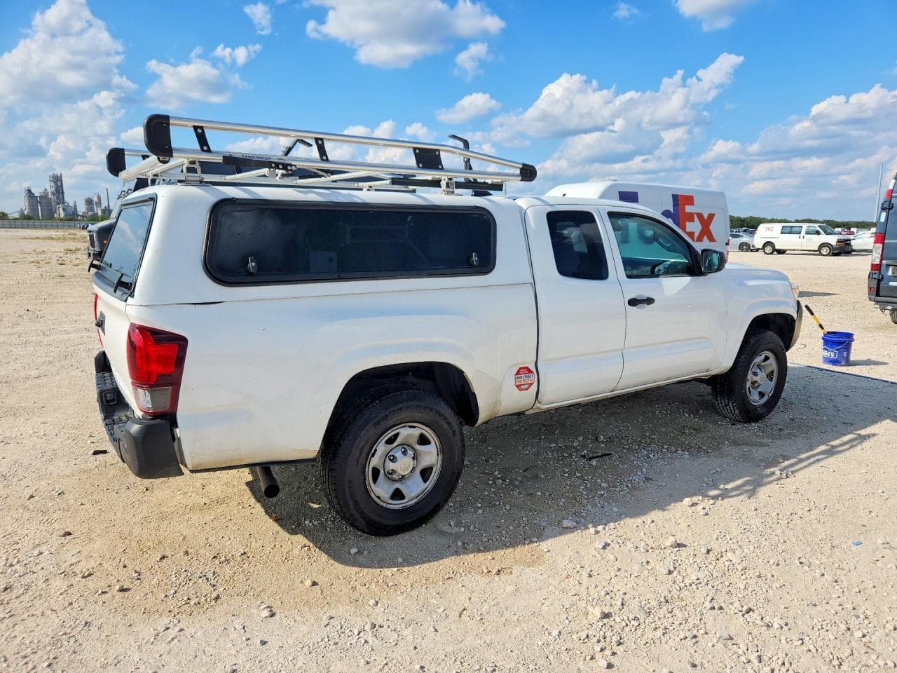 2023 Toyota Tacoma Sr - foto 3