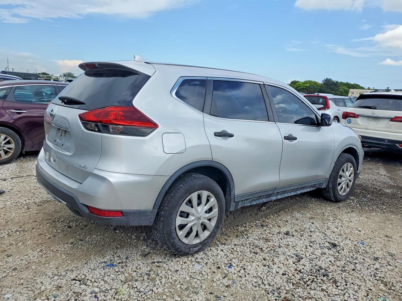 2020 Nissan Rogue S - foto 3