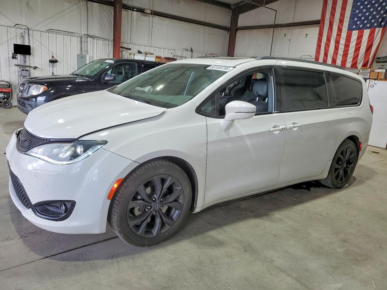 Chrysler Pacifica 2019 z USA