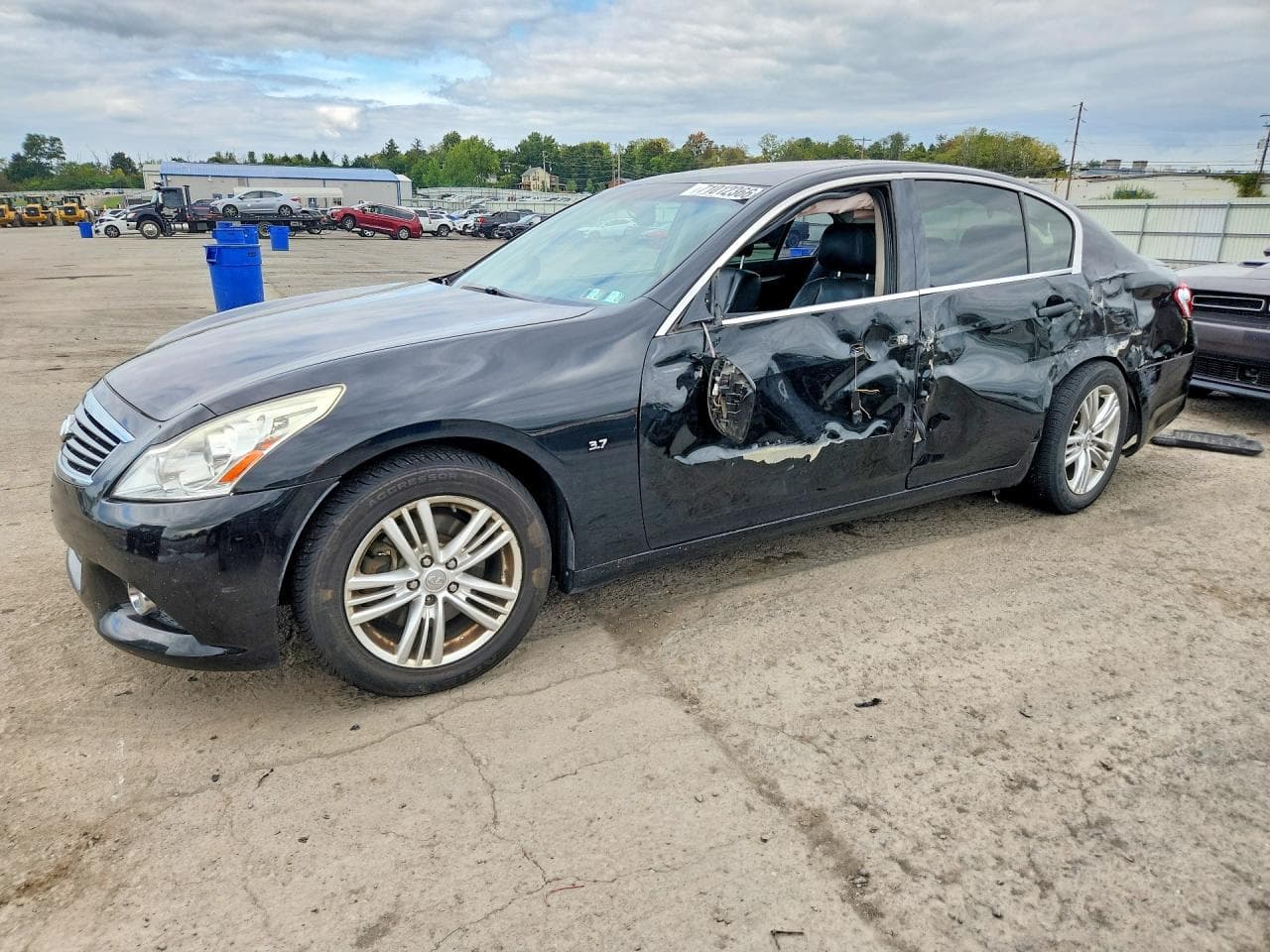 2015 Infiniti Q40 z USA