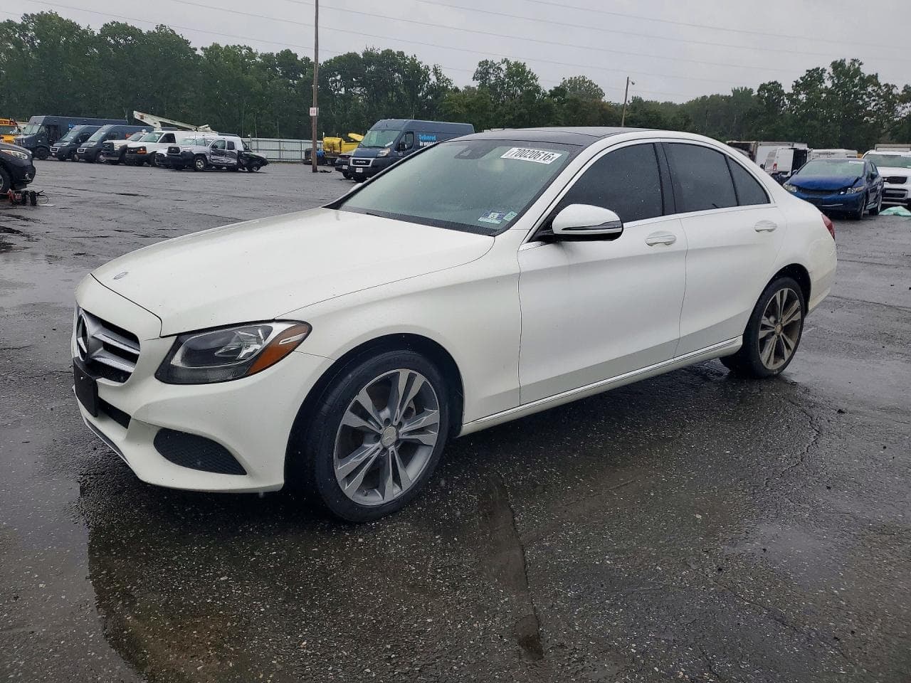 Mercedes-Benz C-klasse 2017 z USA