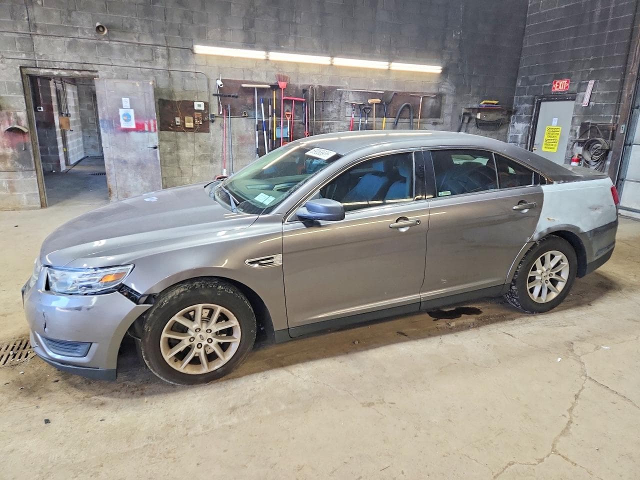 2013 Ford Taurus Se