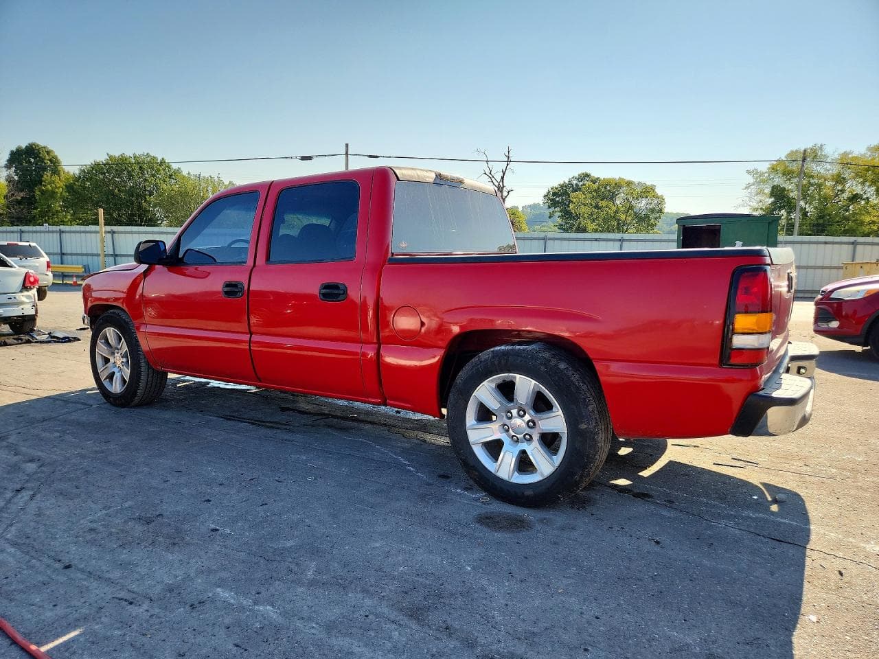 2005 GMC New Sierra C1500 - foto 2