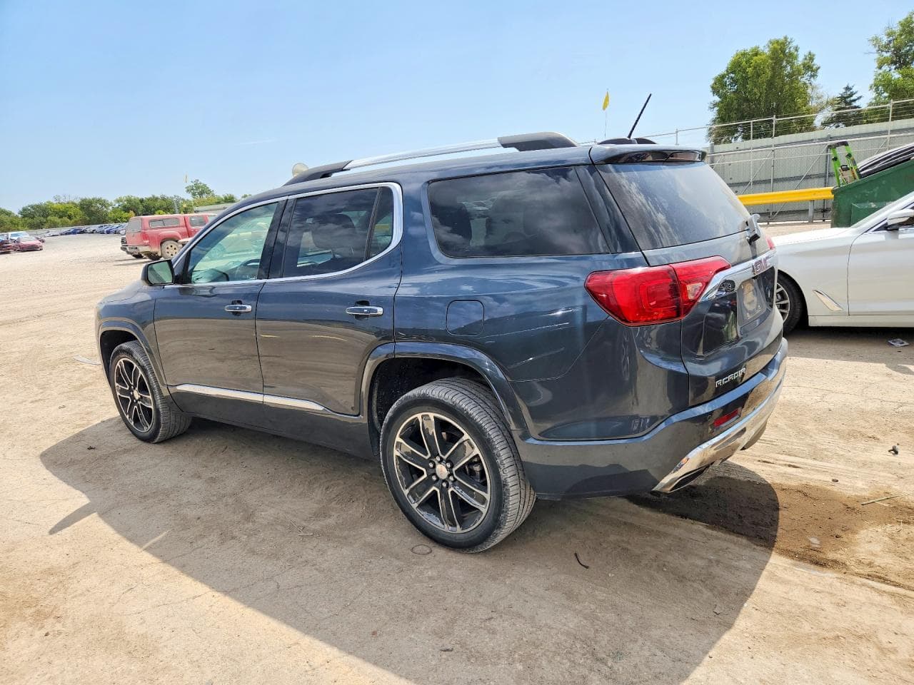 2019 GMC Acadia Denali - foto 2