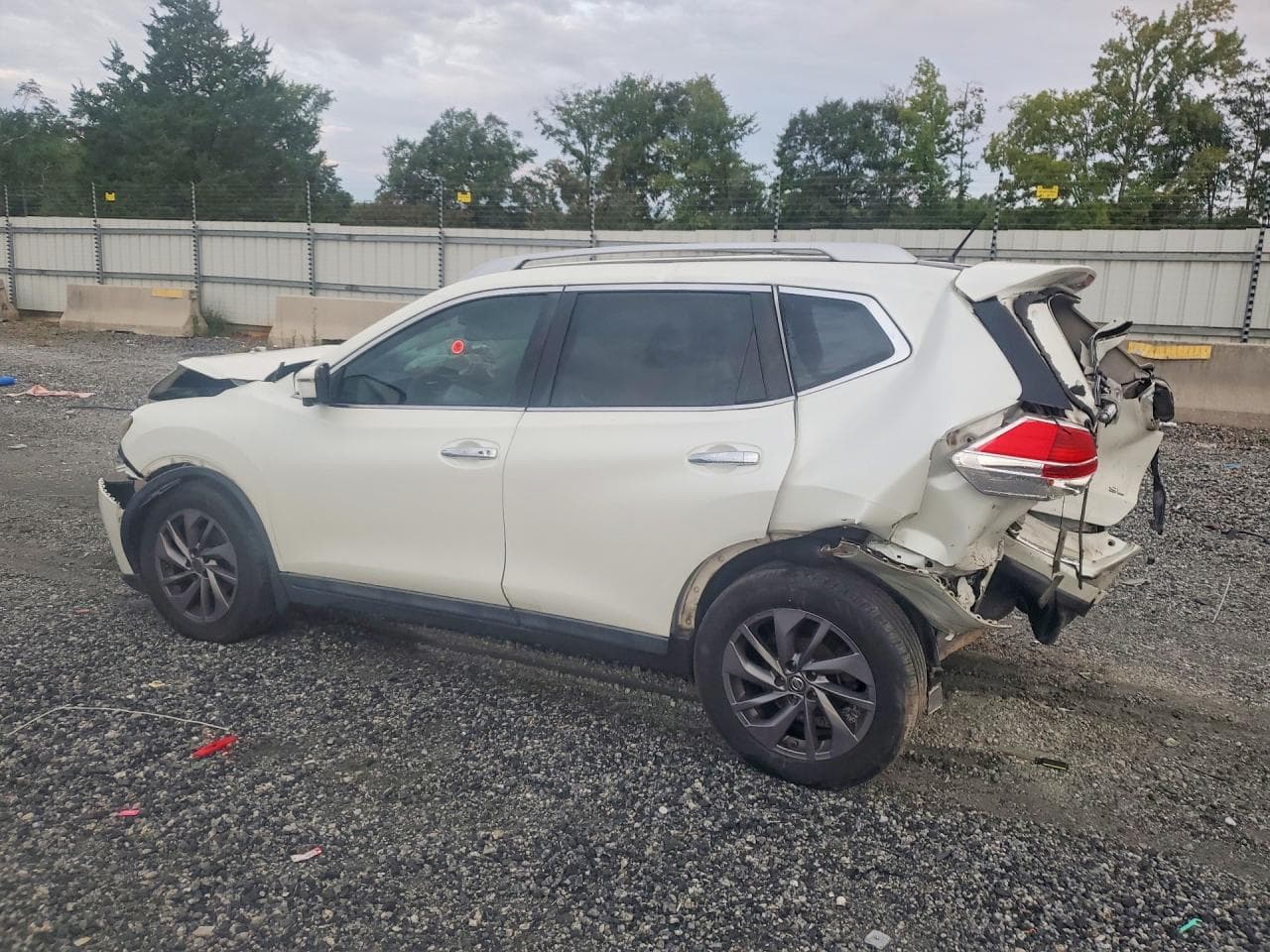 2016 Nissan Rogue Sl - foto 2