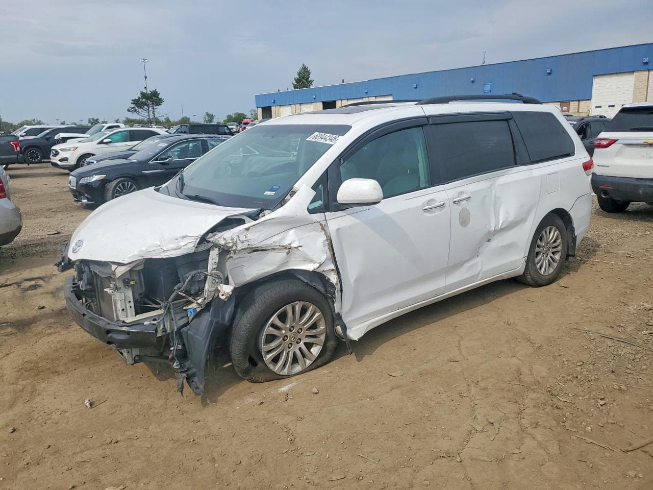 2013 Toyota Sienna Xle 8-Passenger
