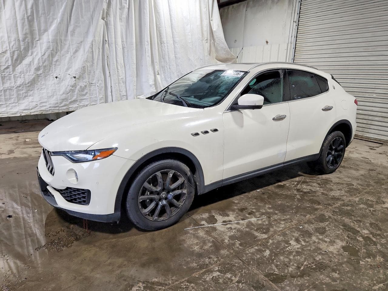Maserati Levante 2017 z USA