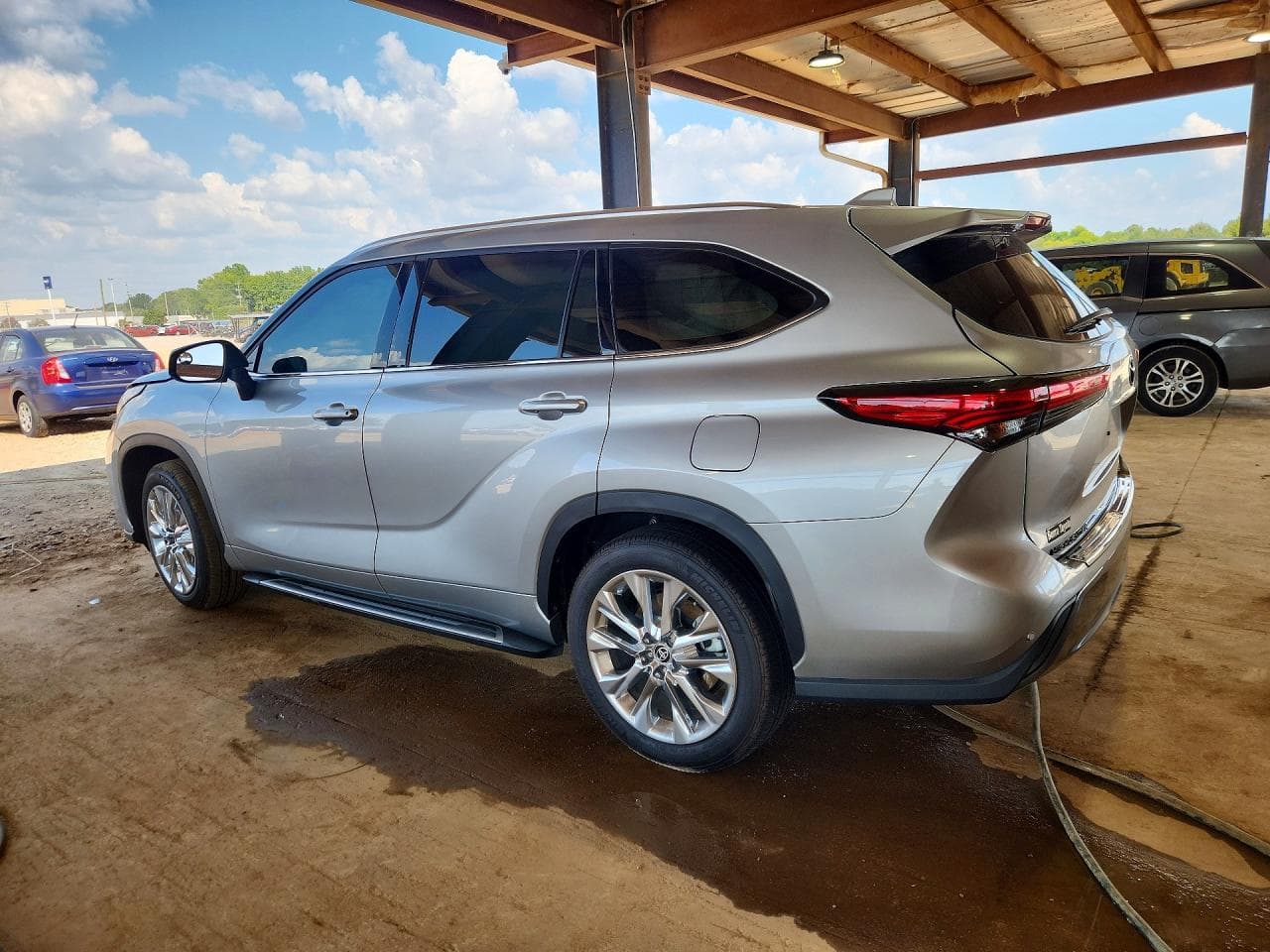 2023 Toyota Highlander Limited - foto 2