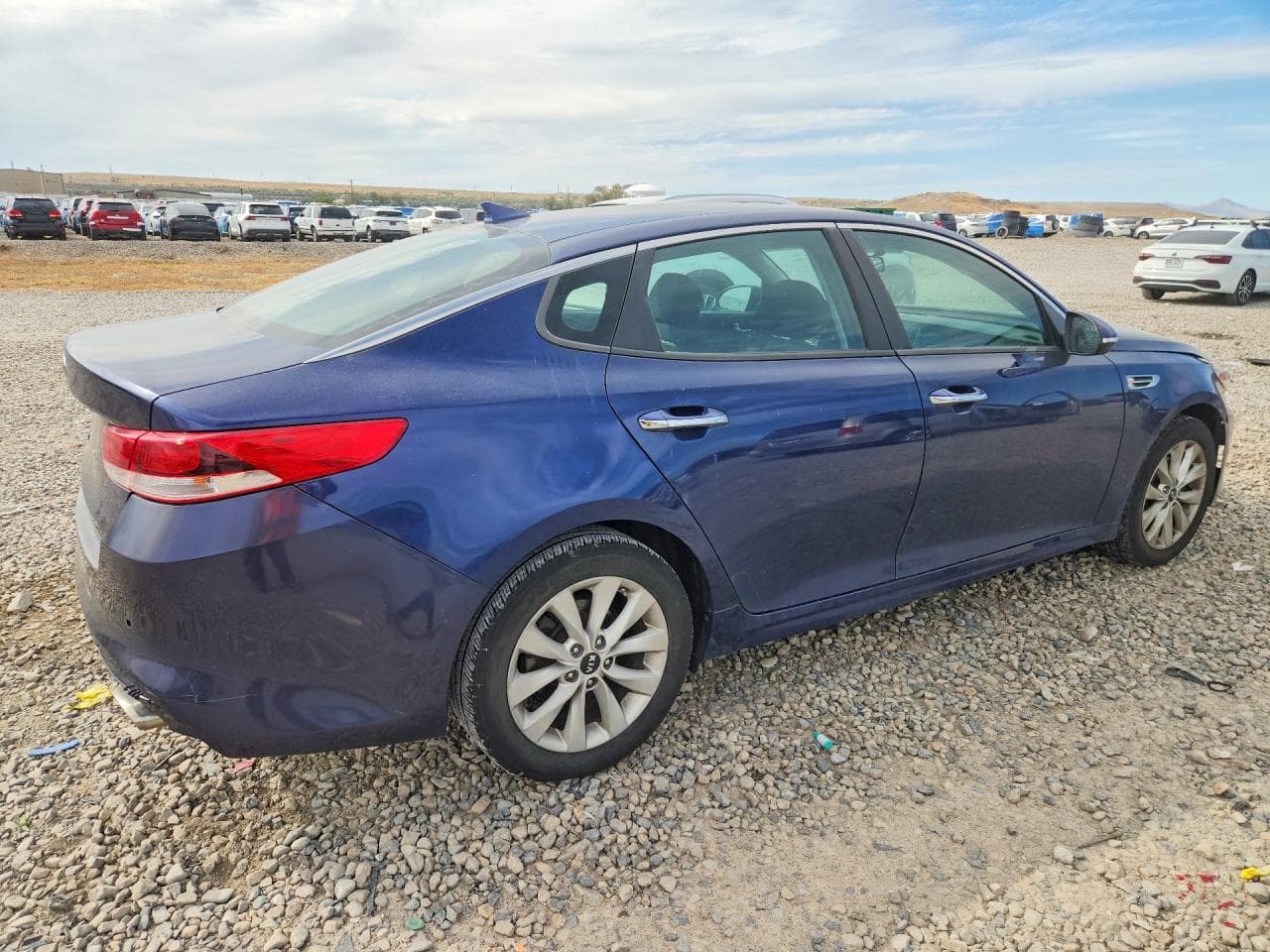 2017 Kia Optima Lx - foto 3