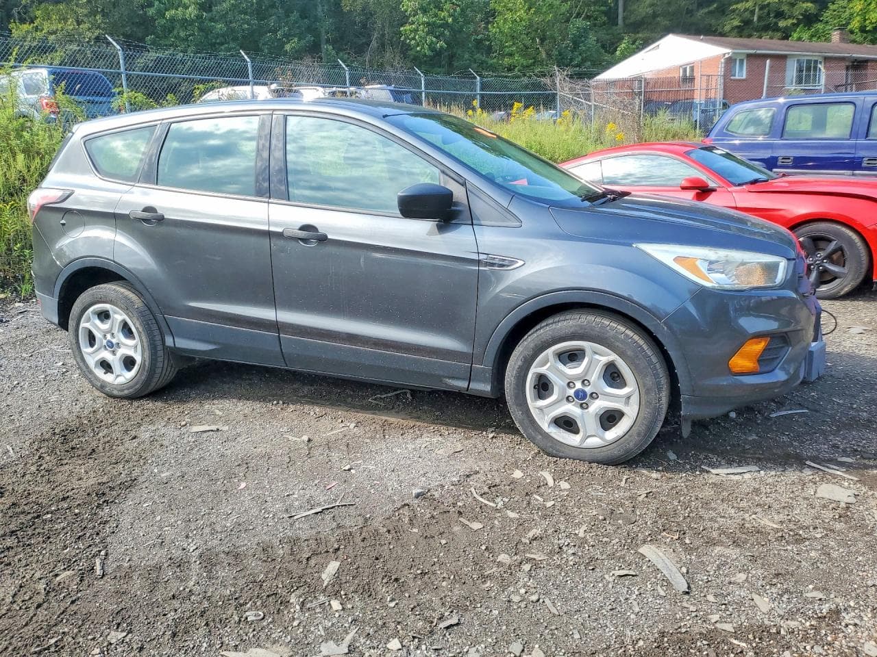 2017 Ford Escape S - foto 4