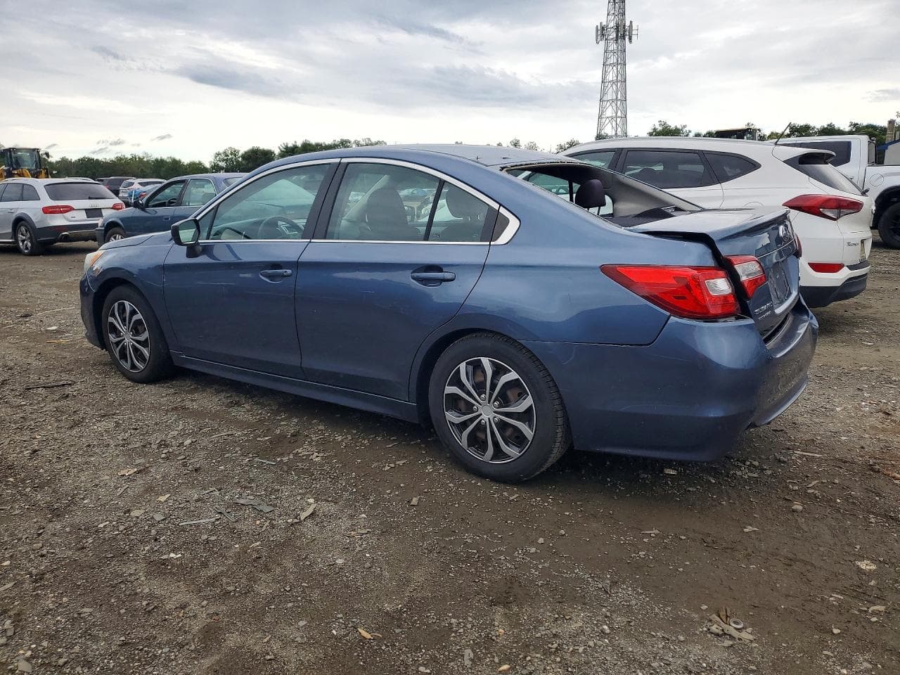 2015 Subaru Legacy 2.5I - foto 2