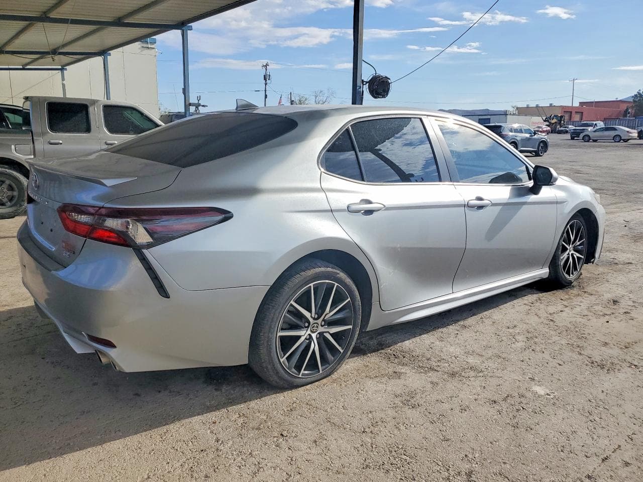 2022 Toyota Camry - foto 3